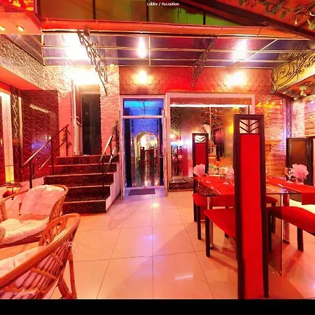 ホテル Rimini Club & シュメン